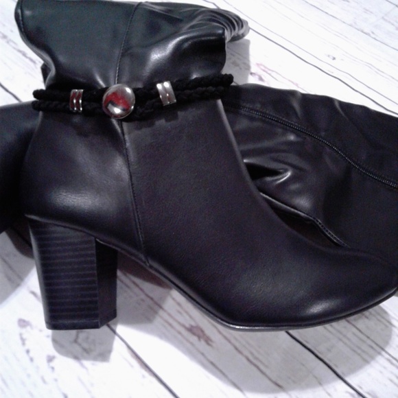 Women's Karen Scott Black Galee Boots Size 7.5 - Picture 3 of 7